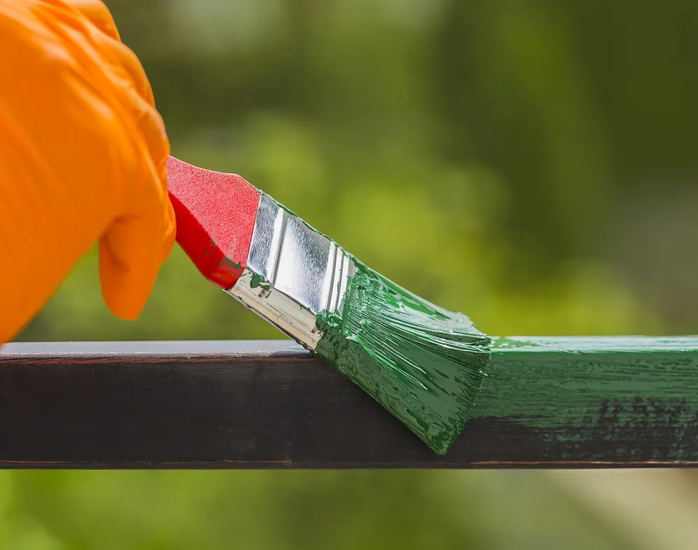 Zdjęcie Jak malować farbą chlorokauczukową: 9 kluczowych wskazówek