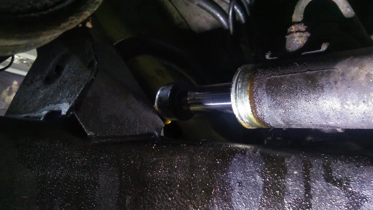 Zdjęcie Objawy uszkodzonej maglownicy w Ford Focus MK2, które musisz znać