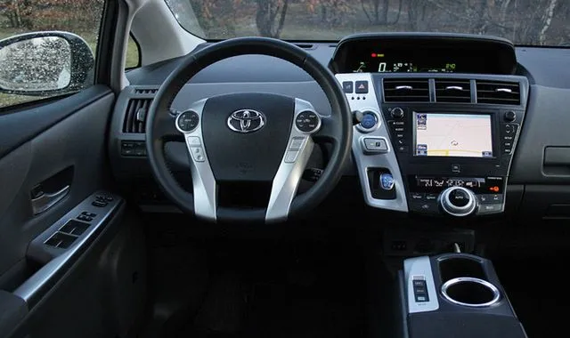 Zdjęcie Toyota Prius ile miejsc? Sprawdź, ile naprawdę pomieści pasażerów