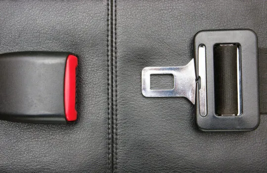Zdjęcie Jak rozebrać pasy bezpieczeństwa bez ryzyka uszkodzenia mechanizmu