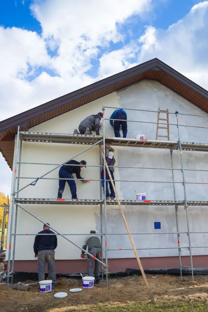 Zdjęcie Dlaczego grunt na elewacji schnie zbyt długo i jak to naprawić