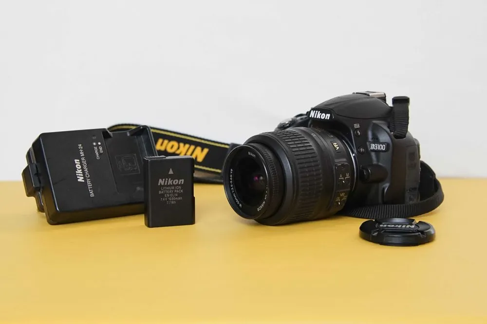 Zdjęcie Jaki obiektyw do Nikon D3100 - Wybierz idealny obiektyw dla siebie