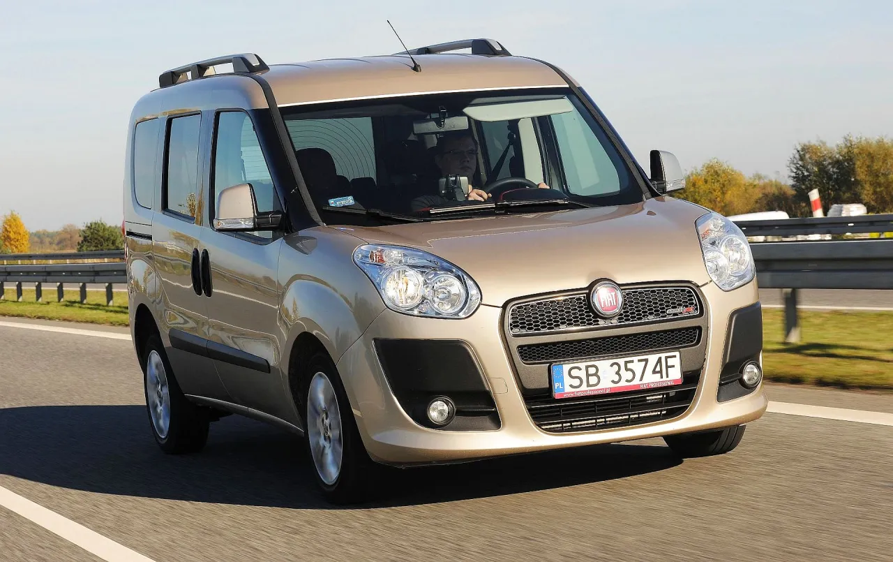 Zdjęcie Fiat Doblo jaki silnik wybrać – uniknij kosztownych błędów przy wyborze