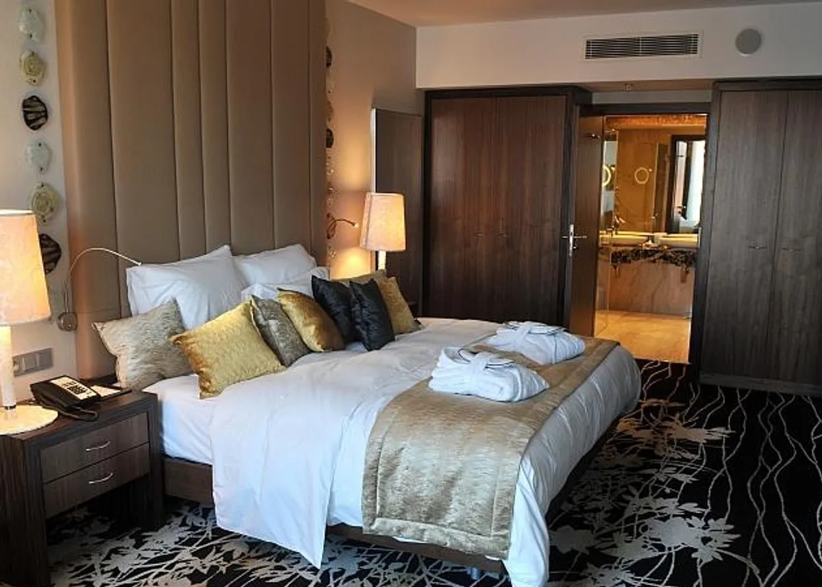 Zdjęcie Ile zarabia pokojowa w hotelu? Fakty, które mogą cię zaskoczyć