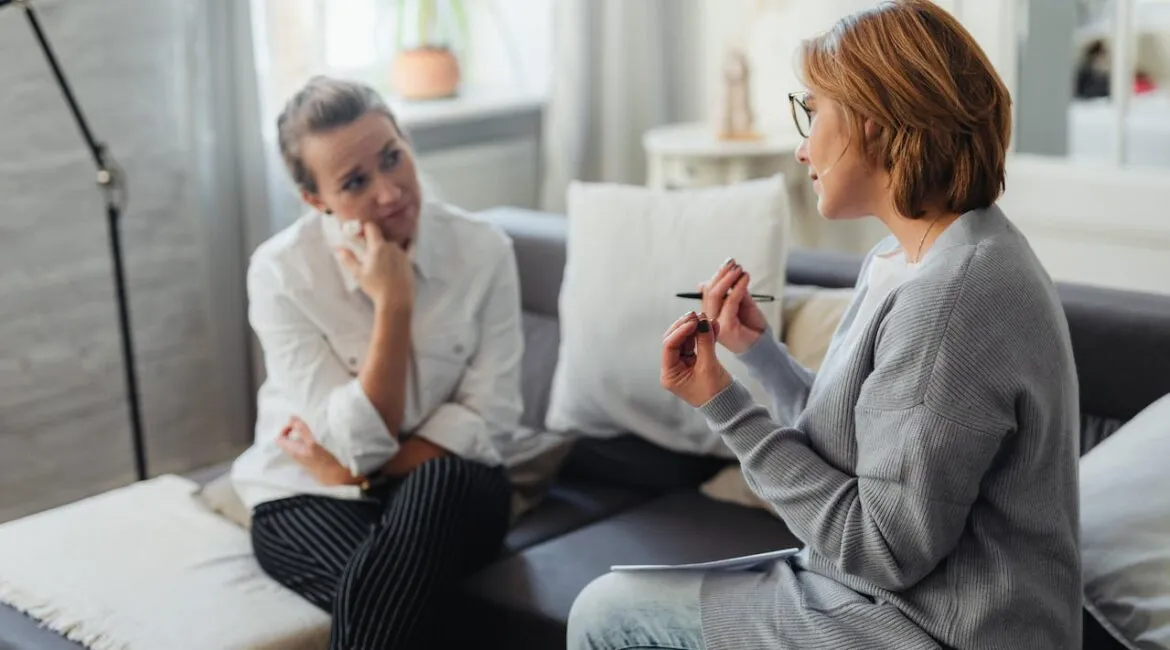 Zdjęcie Z depresją do psychologa czy psychiatry – co wybrać dla zdrowia?