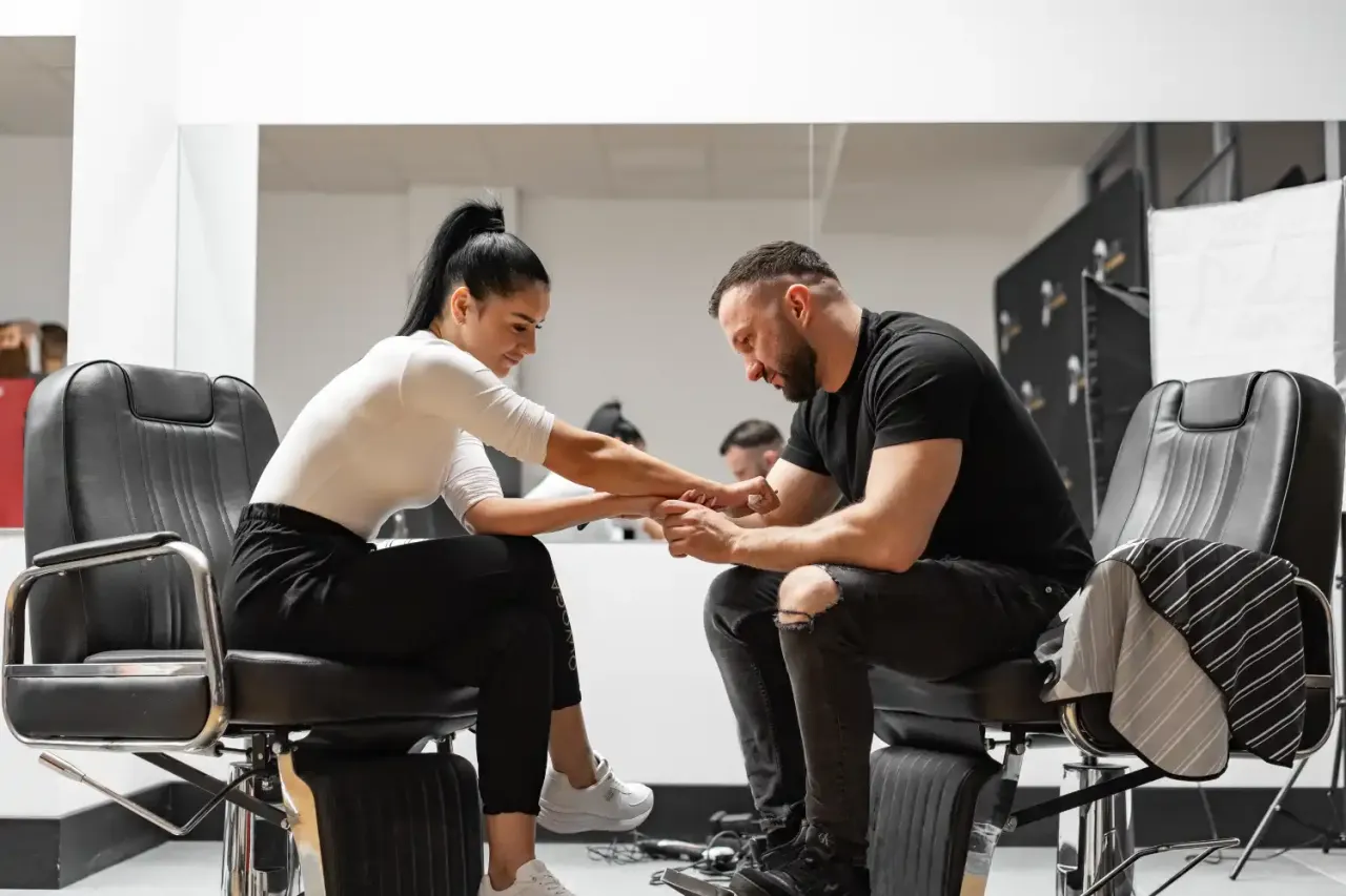 Zdjęcie Ile zarabia barber w Polsce? Zarobki pracownika i właściciela