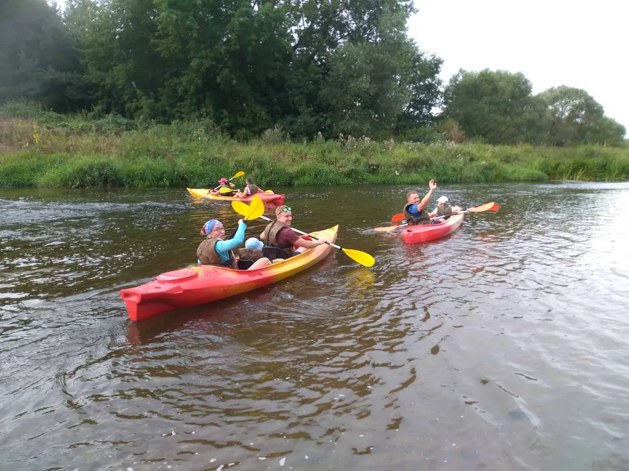 Zdjęcie Spływy kajakowe Świętokrzyskie: Nida, ceny i trasy - Tw&oacute;j przewodnik