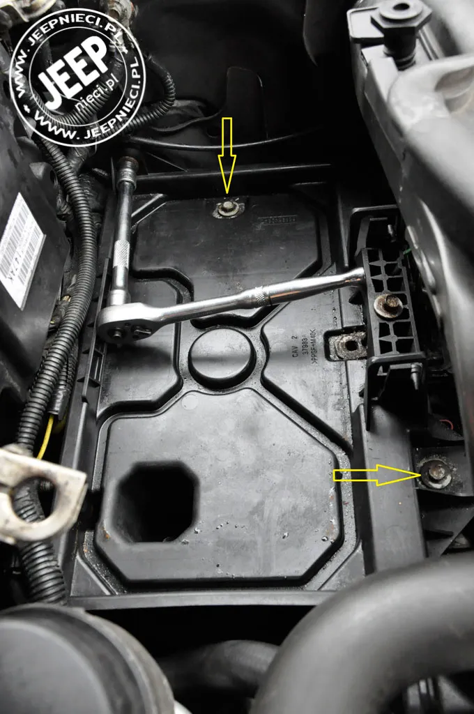 Zdjęcie Gdzie jest akumulator w Jeep Grand Cherokee? Odkryj nietypowe lokalizacje