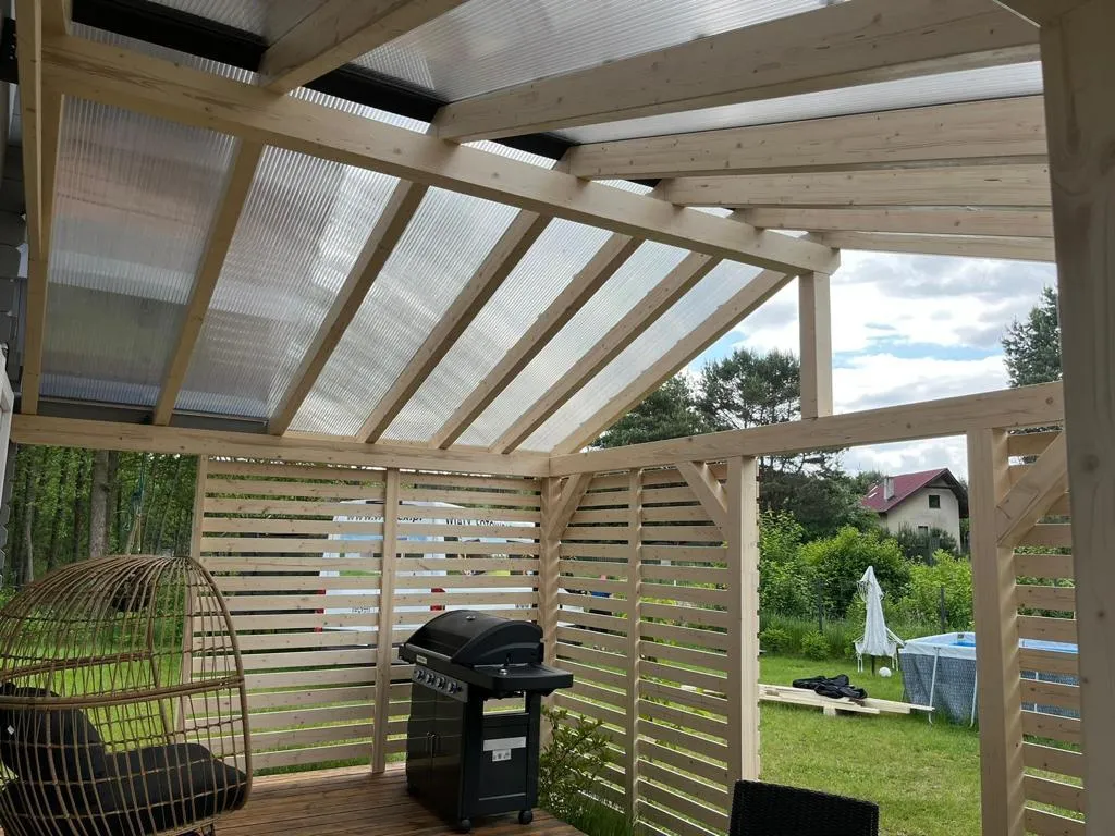 Zdjęcie Jaki poliwęglan na taras: wybierz najlepszy materiał dla swojego projektu