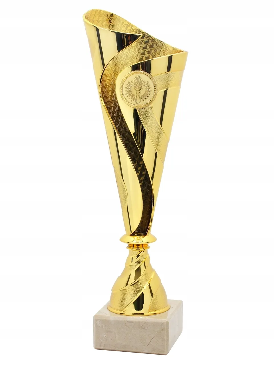 Zdjęcie Ile kosztuje puchar? Sprawdź ceny i rodzaje trofeów w 2023