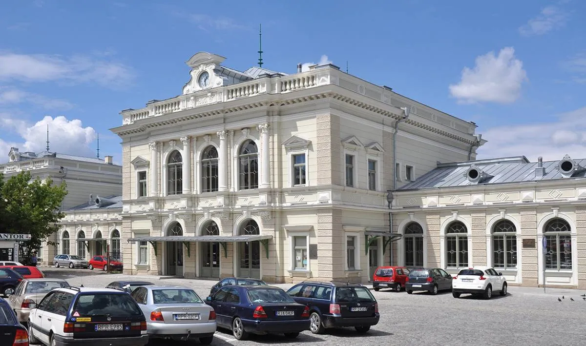Zdjęcie Pkp rozkład jazdy pociągów Przemyśl – uniknij spóźnienia na podróż