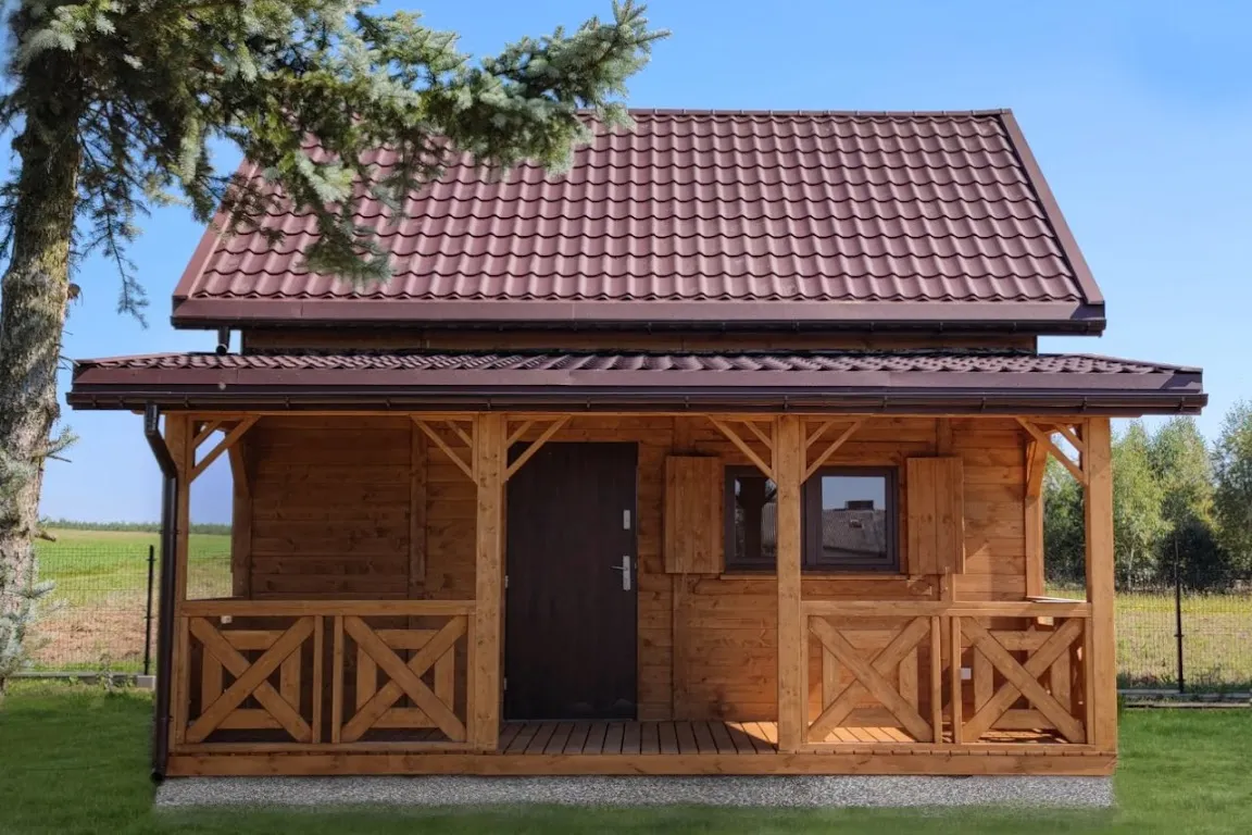 Zdjęcie Na jaki kolor pomalować domek na działce, by zachwycał każdego dnia?