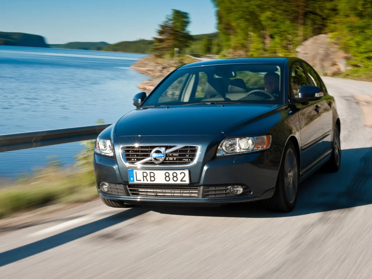 Zdjęcie Volvo S40 jaki silnik - poznaj najlepsze opcje i ich osiągi