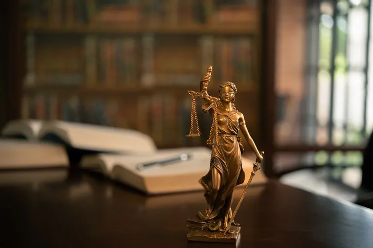 Zdjęcie Ile razy sąd może wezwać świadka? Odkryj nieznane zasady wzywania