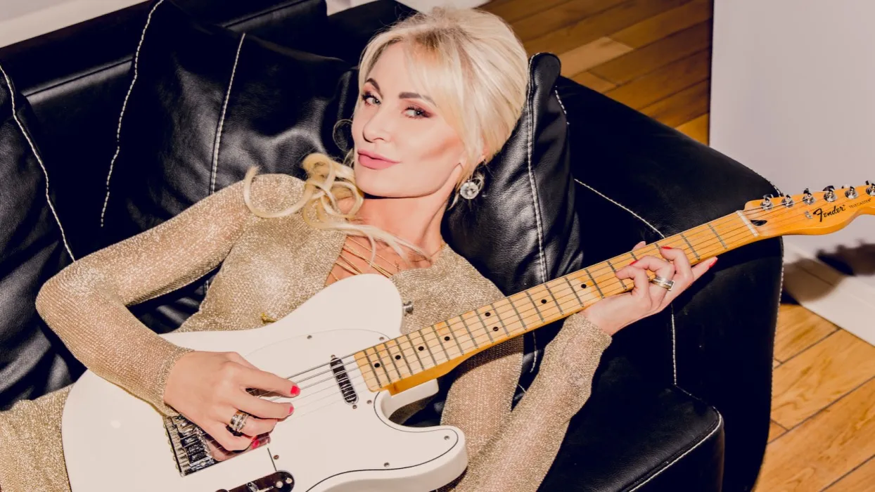 Zdjęcie Ile lat ma wokalistka Elwira Mejk? Tajemnica wieku gwiazdy disco