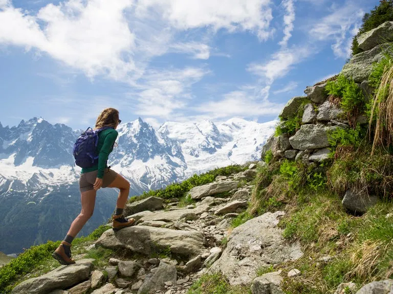 Zdjęcie Las mejores zapatillas de montaña mujer para tus aventuras al aire libre