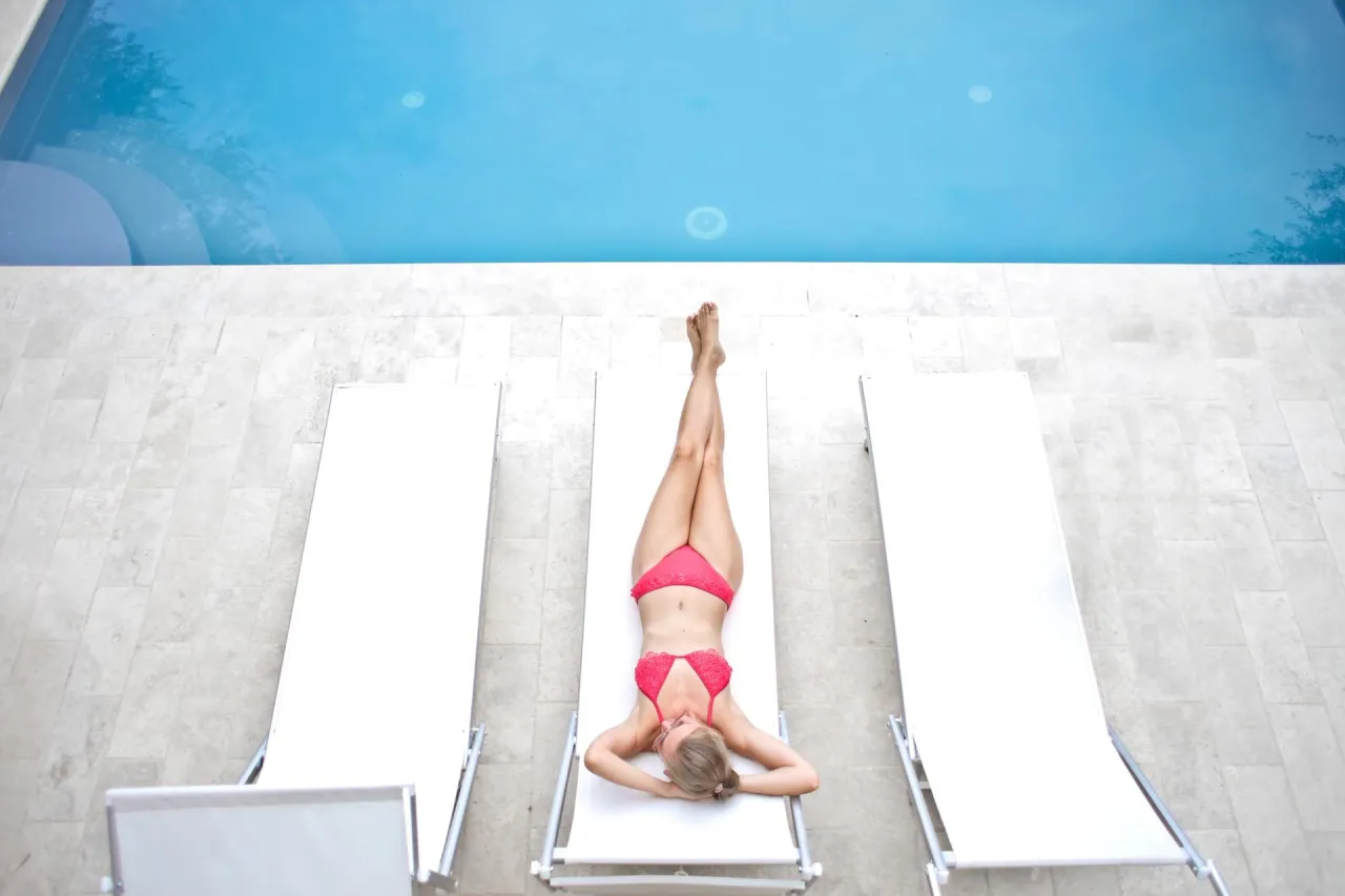 Zdjęcie Jak pozbyć się krost po goleniu bikini i cieszyć się gładką skórą
