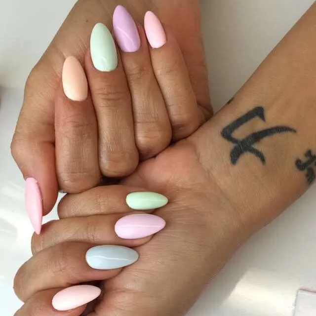 Zdjęcie Jak zrobić manicure hybrydowy - krok po kroku bez błędów