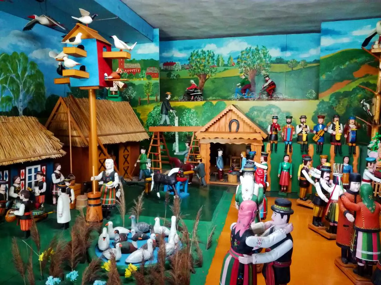 Zdjęcie Skansen w Łowiczu: Odkryj fascynującą historię i atrakcje regionu