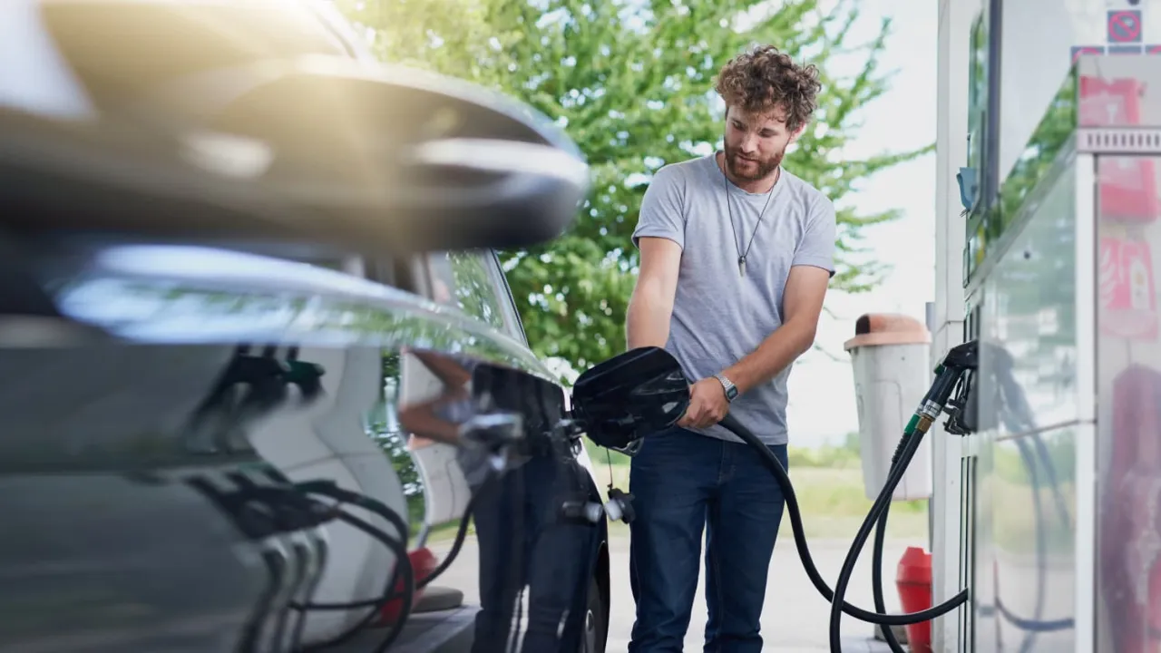 Zdjęcie Kraftstoff sparen bei gleichbleibender Geschwindigkeit: 7 effektive Tipps