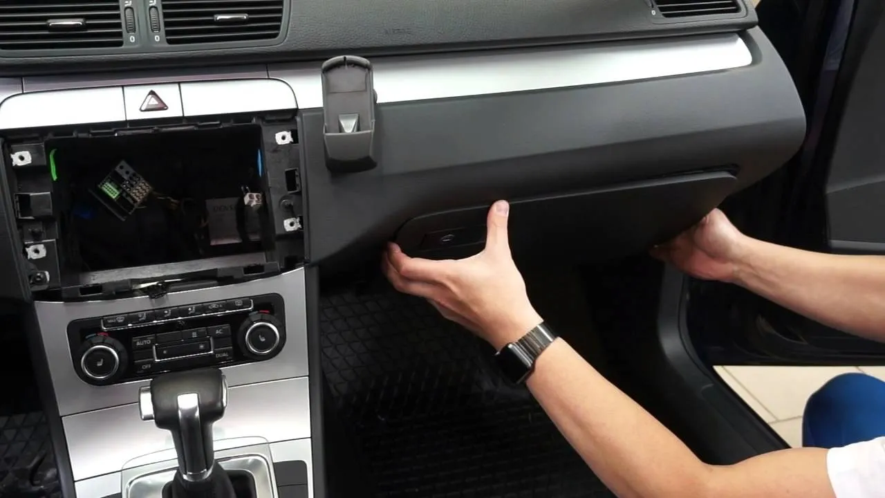 Zdjęcie Jak podłączyć telefon do Passata B6 przez Bluetooth bez problemów