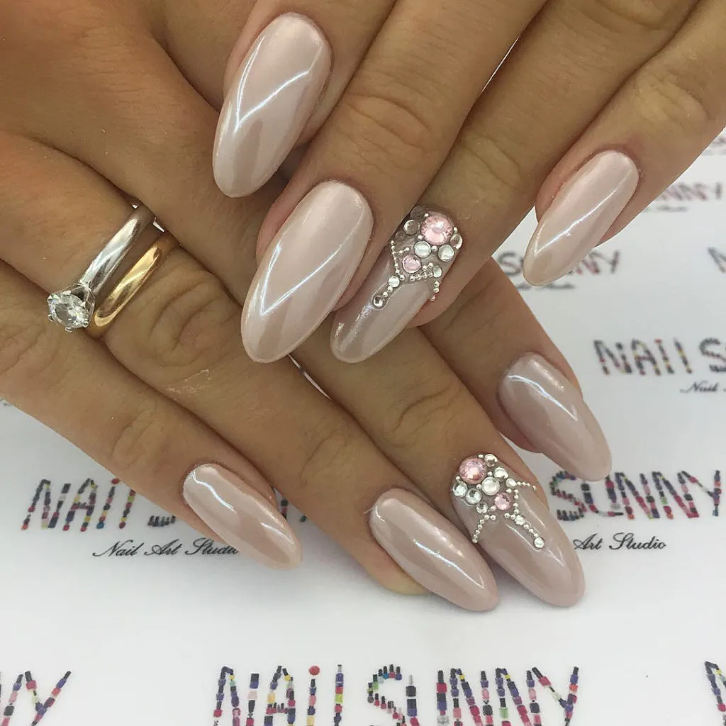 Zdjęcie Jaki manicure na ślub: eleganckie inspiracje, które zachwycą każdego