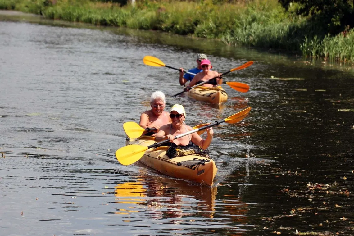 Zdjęcie Warta Poznań kajakarstwo: Odkryj pasję i dołącz do mistrz&oacute;w!