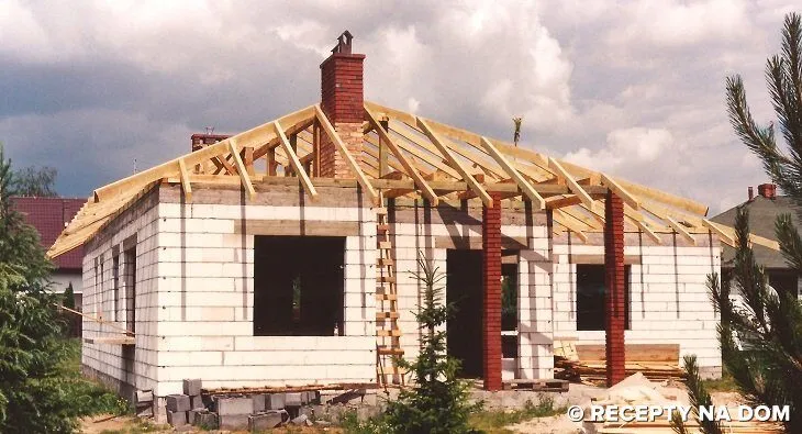 Zdjęcie Rodzaje stropów do domu parterowego bez poddasza - najlepsze rozwiązania i porady