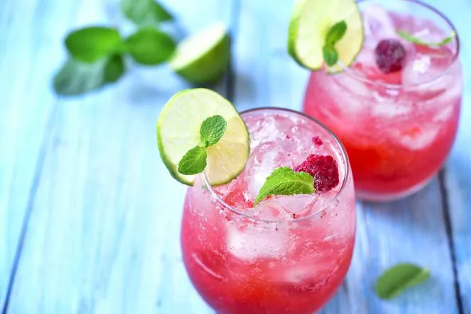 Zdjęcie Jak przygotować pyszny drink z Żabki - przepis i składniki