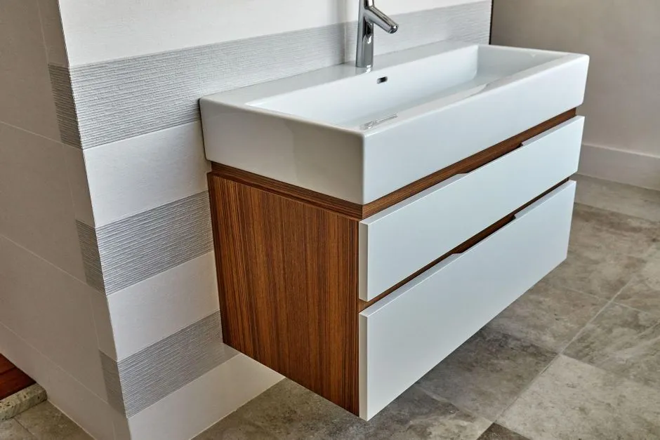 Zdjęcie Jaki materiał wybrać na szafki do łazienki: 6 najtrwalszych rozwiązań