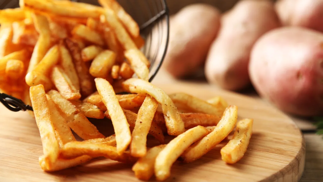 Zdjęcie Jak długo smażyć frytki? Poradnik do perfekcyjnej chrupkości