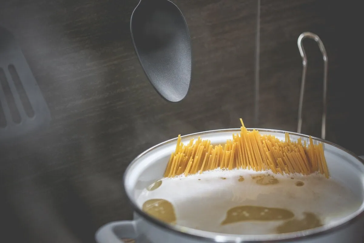 Zdjęcie Najlepszy garnek do spaghetti: jak wybrać idealny do gotowania