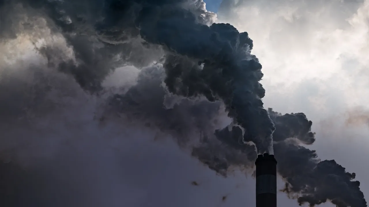 Zdjęcie Handel emisjami CO2: jak system ETS wpływa na redukcję emisji