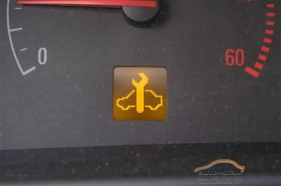 Zdjęcie Co oznacza kontrolka samochód z kluczykiem Opel i jak uniknąć problemów?