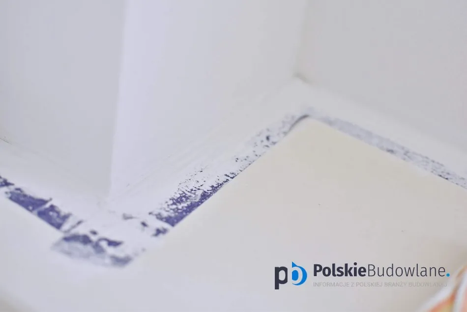Zdjęcie Jak wyczyścić okna z tynku – skuteczne metody, które zadziałają