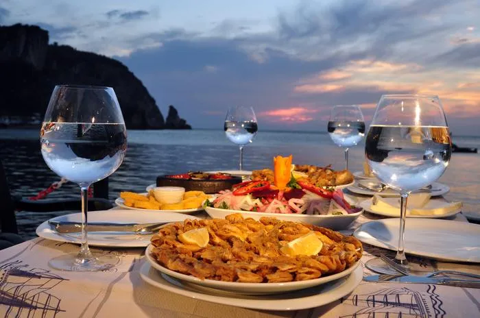 Zdjęcie Kołobrzeg gdzie zjeść - najlepsze miejsca na pyszne jedzenie nad morzem