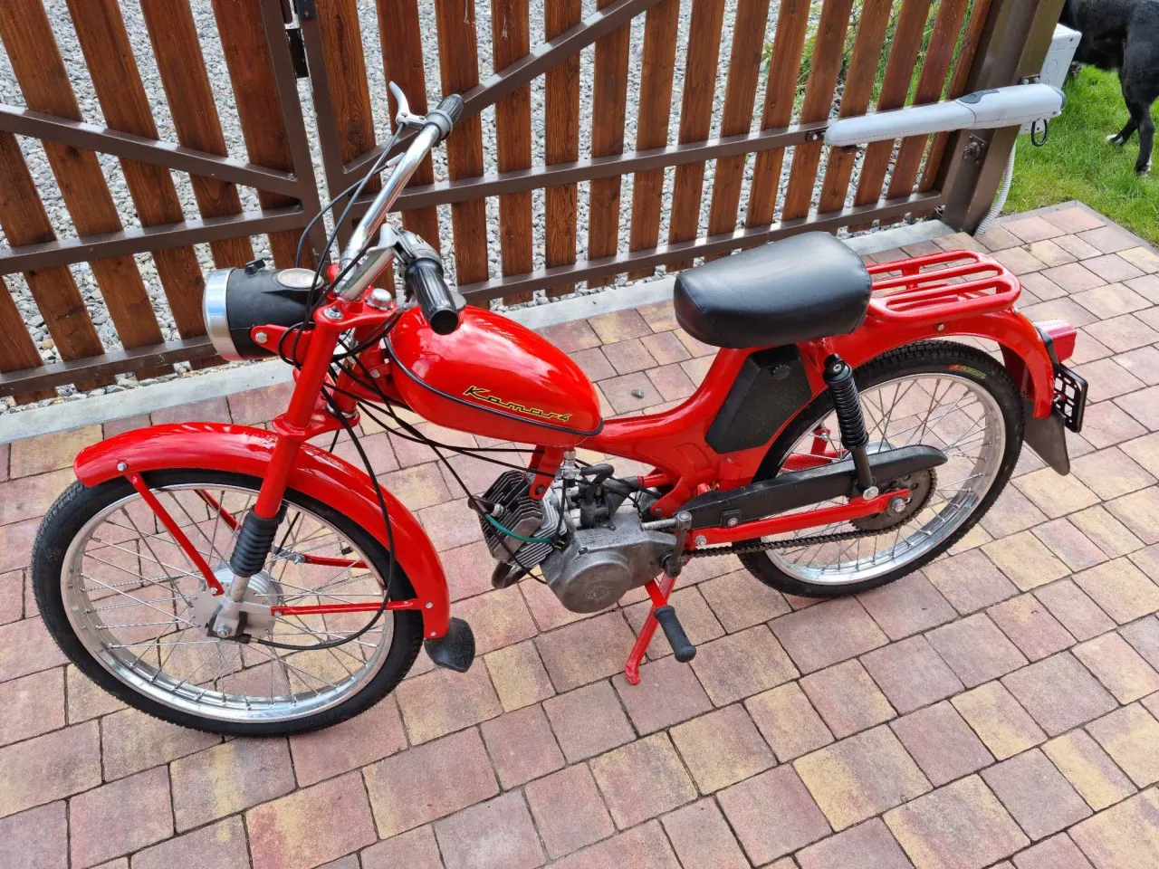 Zdjęcie Jak wygląda motorower? Odkryj różnice w stylach i designie
