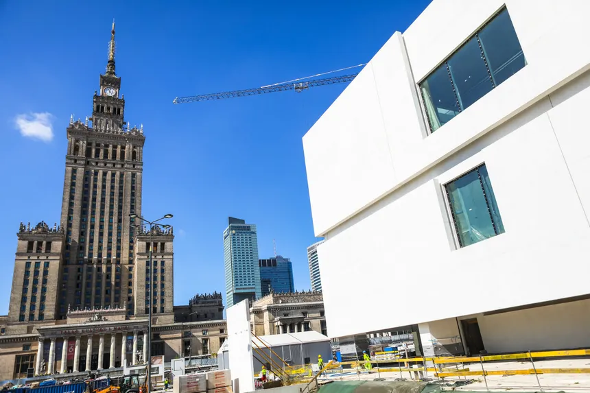 Zdjęcie Muzeum sztuki nowoczesnej w Warszawie: kontrowersje i architektura