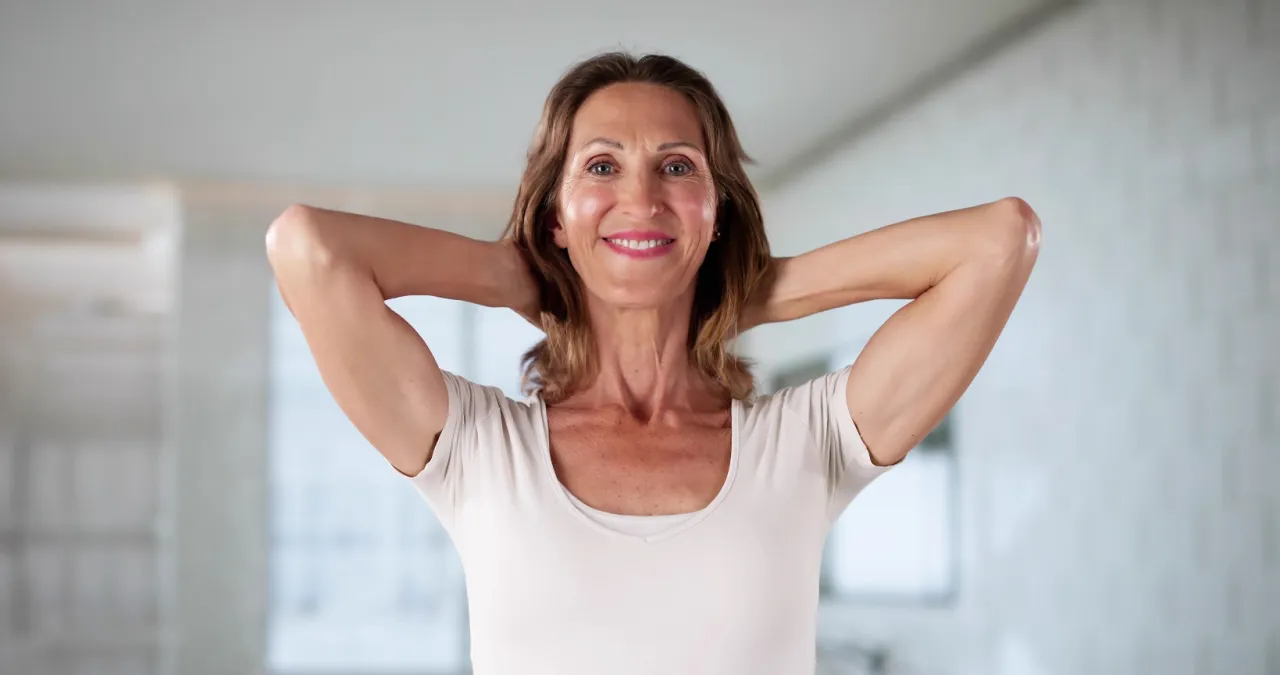 Zdjęcie Czy przy menopauzie wypadają włosy? Poznaj przyczyny i rozwiązania