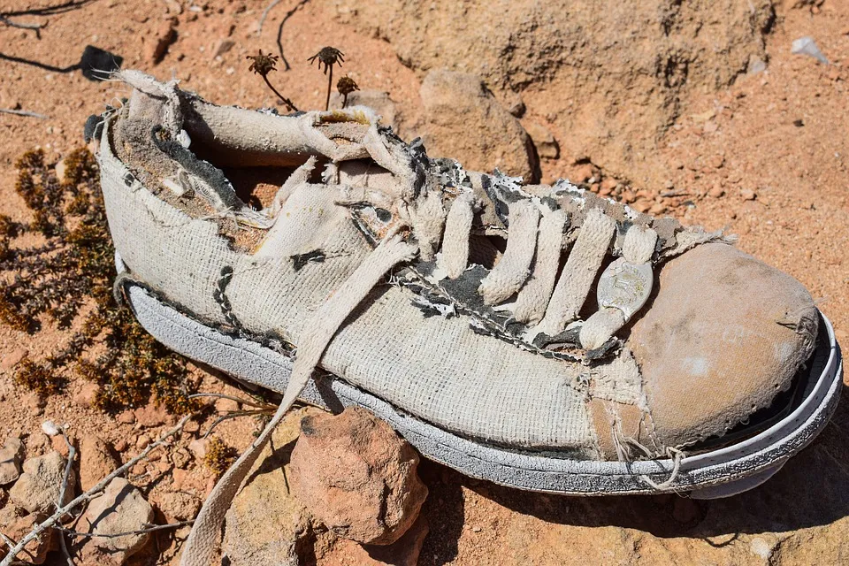 Zdjęcie Dónde se tiran los zapatos: opciones para reciclar y donar tus zapatos viejos