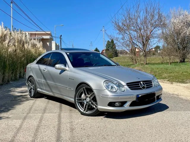 Zdjęcie Mercedes CLK 55 AMG – potężny sportowiec z luksusowym wnętrzem i osiągami