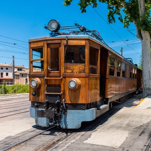 Zdjęcie Cuánto tarda el tren de Sóller a Palma y qué debes saber antes de viajar