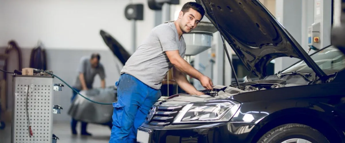 Zdjęcie Ile kosztuje ubezpieczenie warsztatu samochodowego? Poznaj kluczowe czynniki