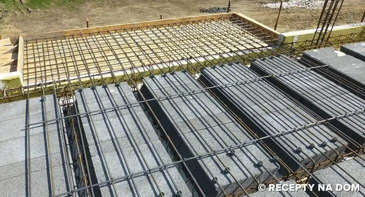 Zdjęcie Zbrojenie balkonu przekrój: kluczowe szczegóły i wymiary prętów