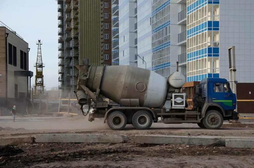 Zdjęcie Betoniarka ile m3 – ile betonu zmieści w jednym cyklu?