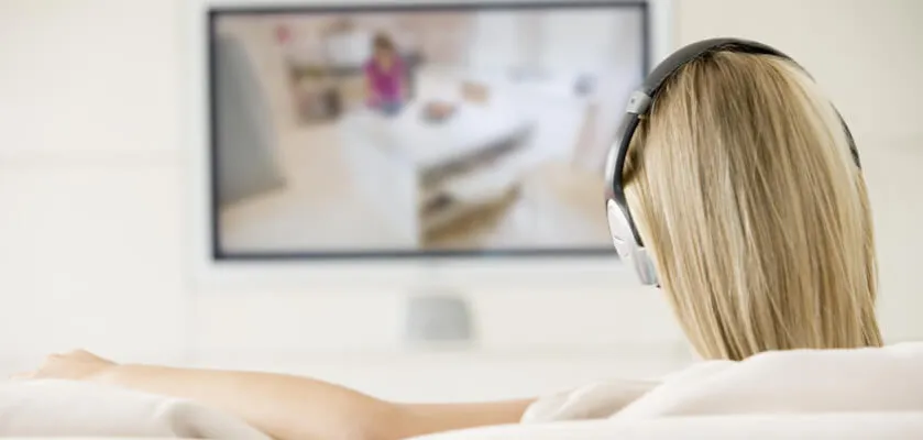 Zdjęcie Gdzie jest wejście na słuchawki w telewizorze Samsung? Oto odpowiedzi