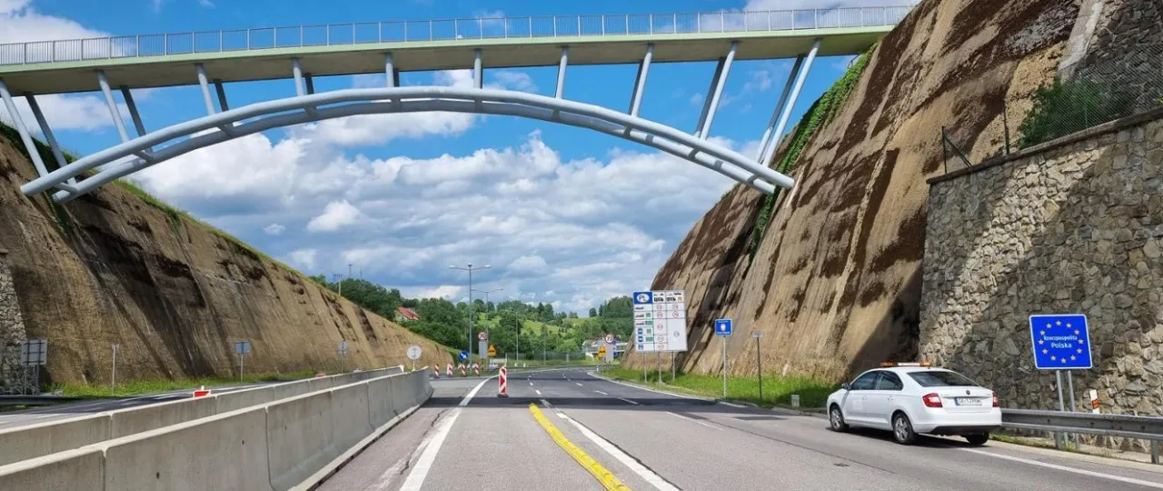 Zdjęcie Maksymalna prędkość na autostradzie w Polsce – co musisz wiedzieć?