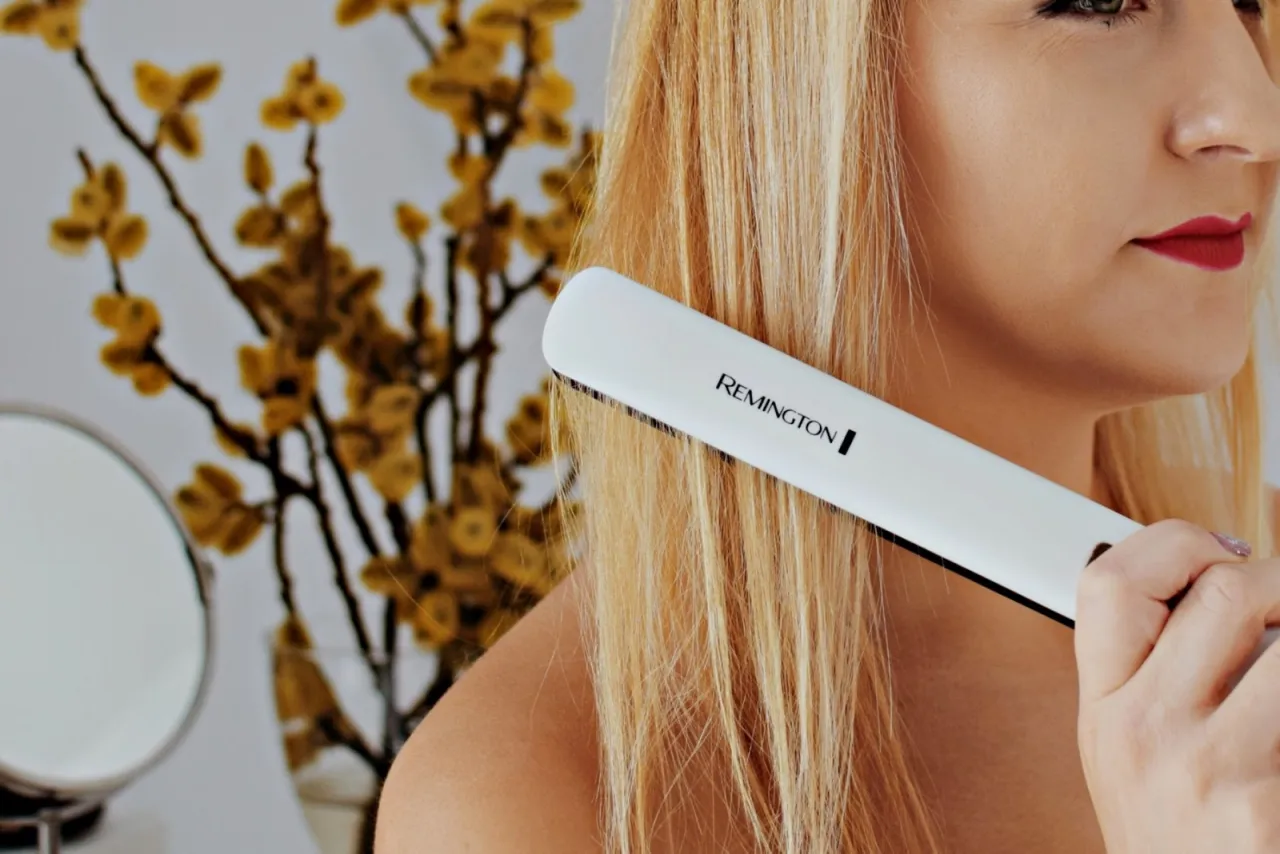 Zdjęcie Remington Shine Therapy vs Keratin: Kt&oacute;ra prostownica dla Ciebie?