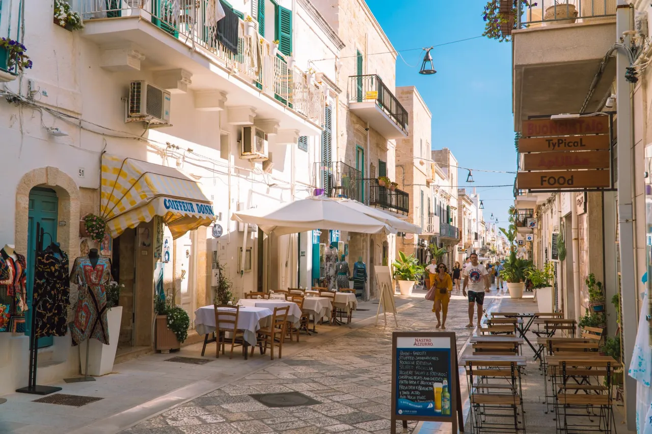 Zdjęcie Polignano a Mare gdzie zjeść: najlepsze lokalne specjały i restauracje
