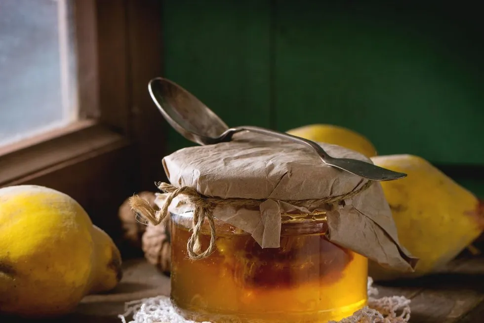 Zdjęcie Jak zrobić sok z pigwy do herbaty - proste metody i pyszne warianty